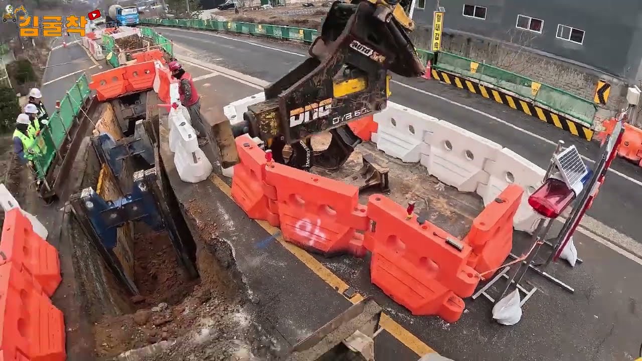 굴삭기 엥콘 틸트로테이터 DNG파워그라플 유압지게발 활용 전기관로 TS판넬 인발 및 되메우기 및 터파기 (PART.1-2) excavator