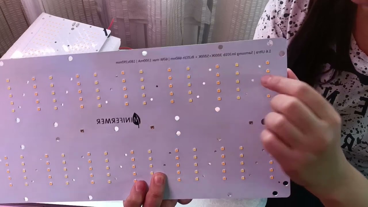 Распаковка светильников Quantum board. Купила светильники от минифермера.