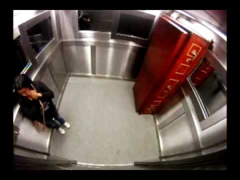 caixão-no-elevador-|-pegadinha-|-coffin-in-elevator---very-funny---brazilian-prank