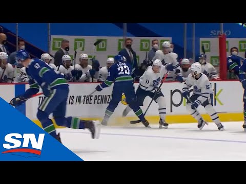 Alex Edler Gets Major And Game Misconduct For Kneeing Zach Hyman, Who Leaves Game