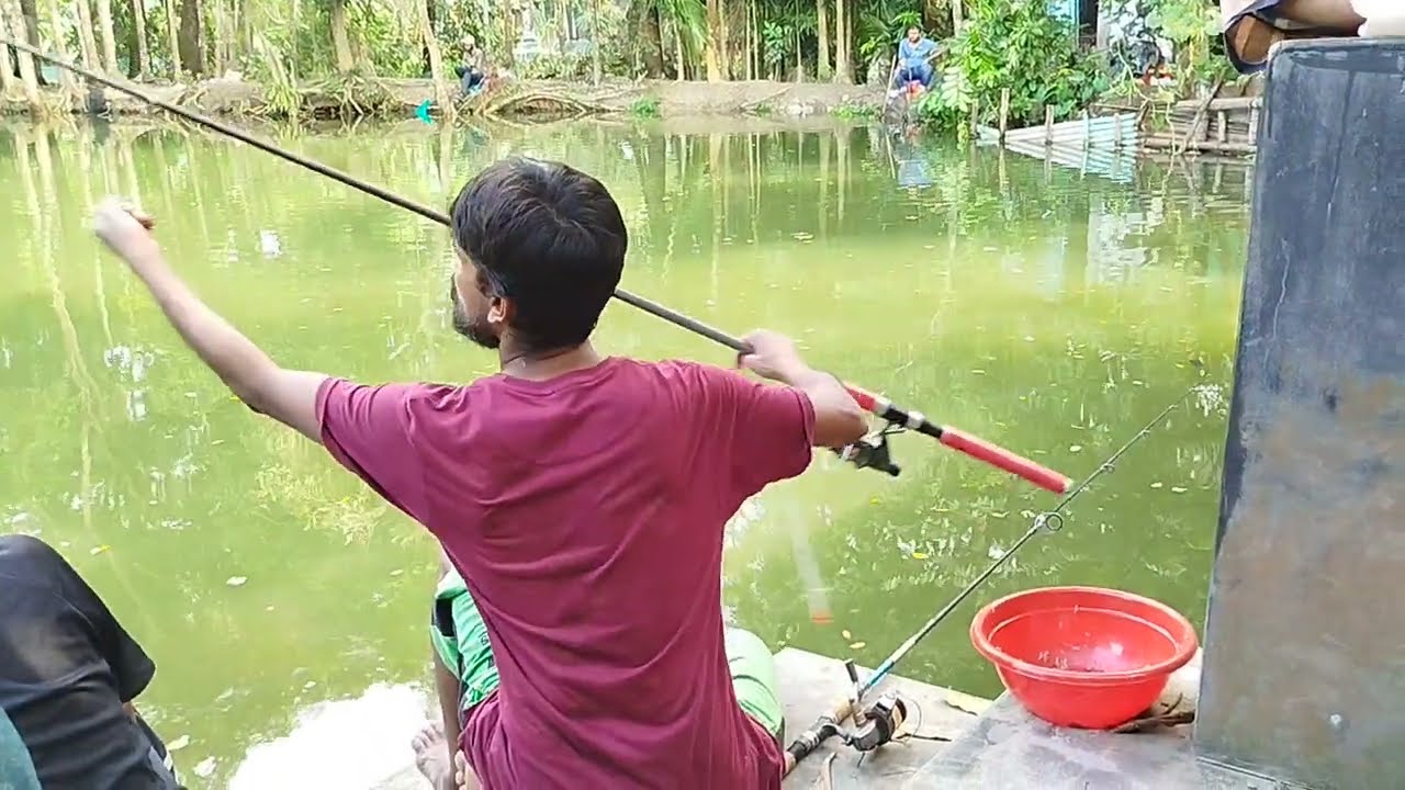 Rana uncle Fishing video || Man in village caught fish using different types of bait in the pond  