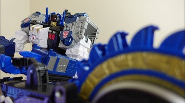Transformers Legacy Titan Class Cybertron Universe Metroplex Review