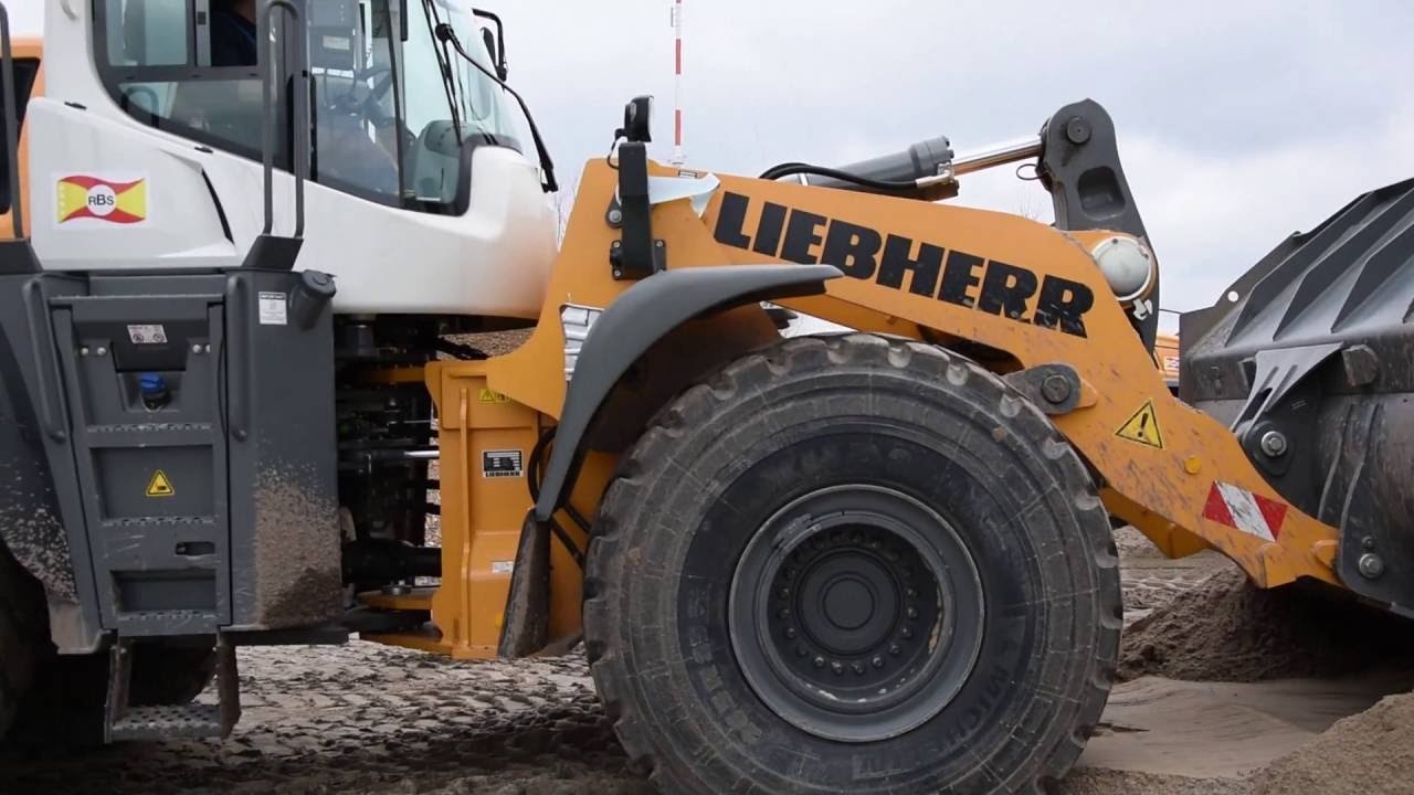 Liebherr - Trois chargeuses sur pneus L 566 Xpower pour le manutention