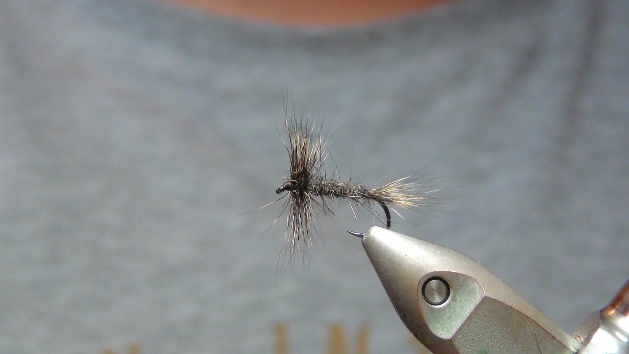 Montage d'une mouche sèche : la 100% oreille de chevreuil