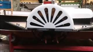 Feathering paddle wheel in the boat