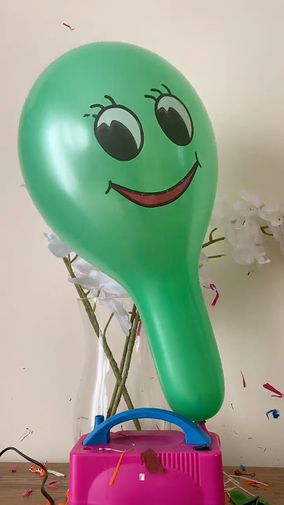 Green Emoji Balloon Popping Fun 🎉🎈😮🤪😂 #shorts #viral shorts #balon #balloon #funnyvideo