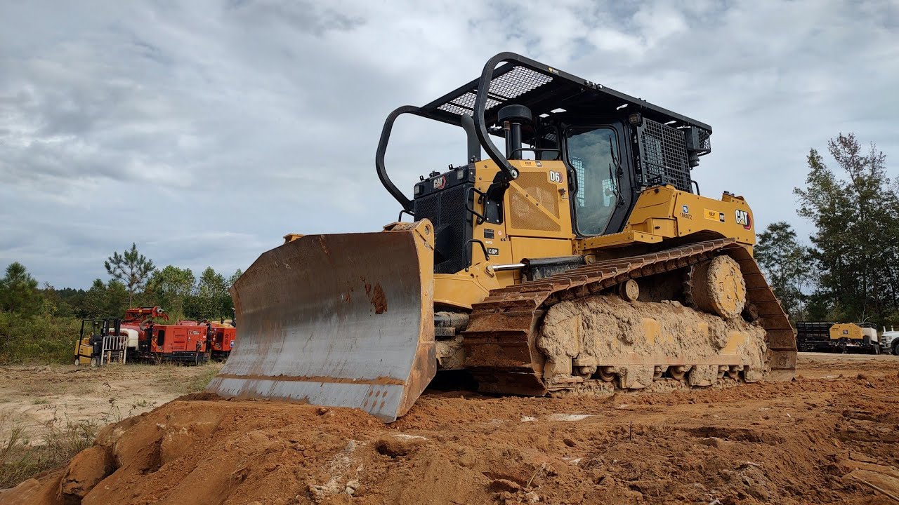 Pushing Off Dirt With A Big New Cat D6 Dozer