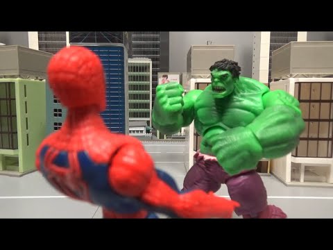 Spider-Man <strong>fights</strong> the Hulk 스파이더맨 헐크와 싸우다