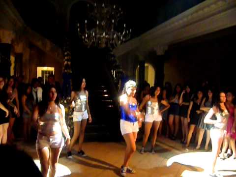 Jackie Aranda baile sensual