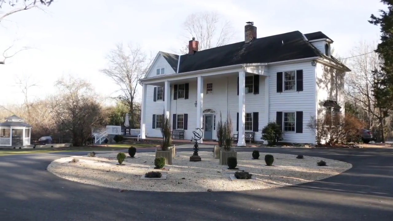 Historic Honeysuckle Hill c.1820 YouTube