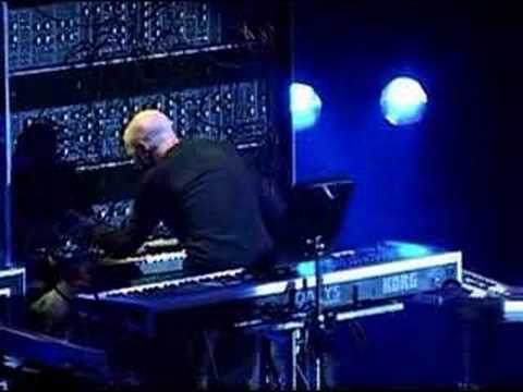 Jordan Rudess Plays "On The Run"