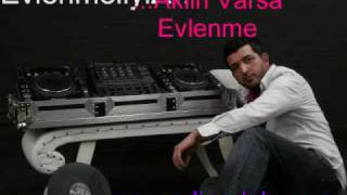 DJ PARLAK 2010 - Evlenmeliyiz / Aklin Varsa Evlenme (Remix)  www.djparlak.com Resimi