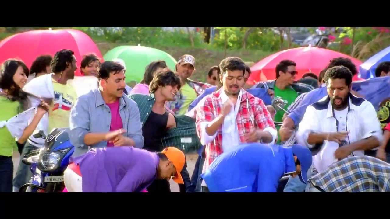 Ilayathalapathy Vijay's stylish intro in Rowdy Rathore Chinta Ta Song