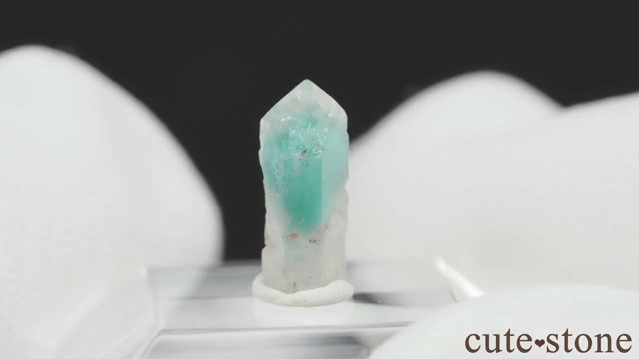 南アフリカ Artonvilla Mine(Razor Pocket)産 アホイトインクォーツの