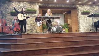 Applegate Christian Fellowship worship team. Ben Courson