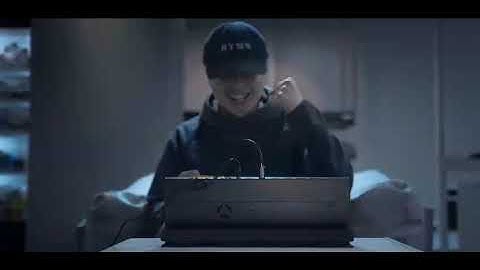 Lukos is an ultra wide IPS monitor with a 14 inch diagonal, 3840x1100 resolution and an unusual..