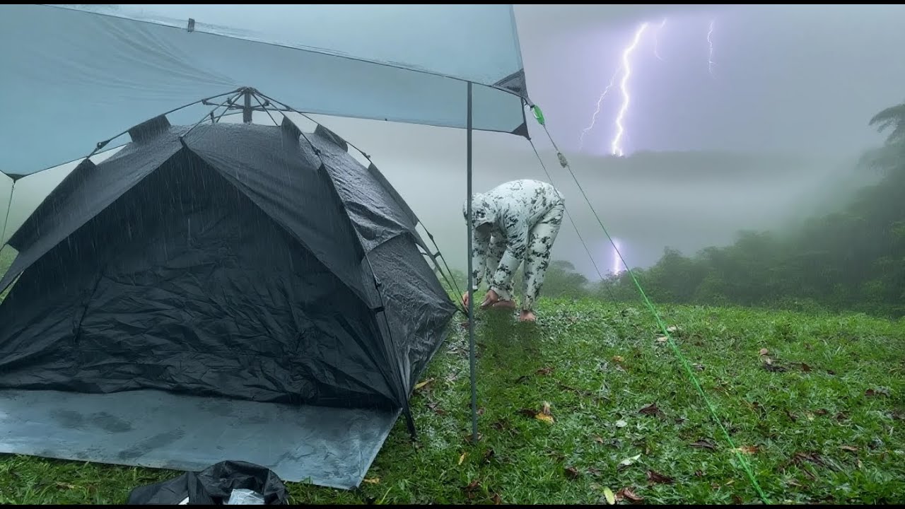 Solo Camping in Heavy Rain with Thunder 🌧🌩 - Relaxing Camping Rain ...