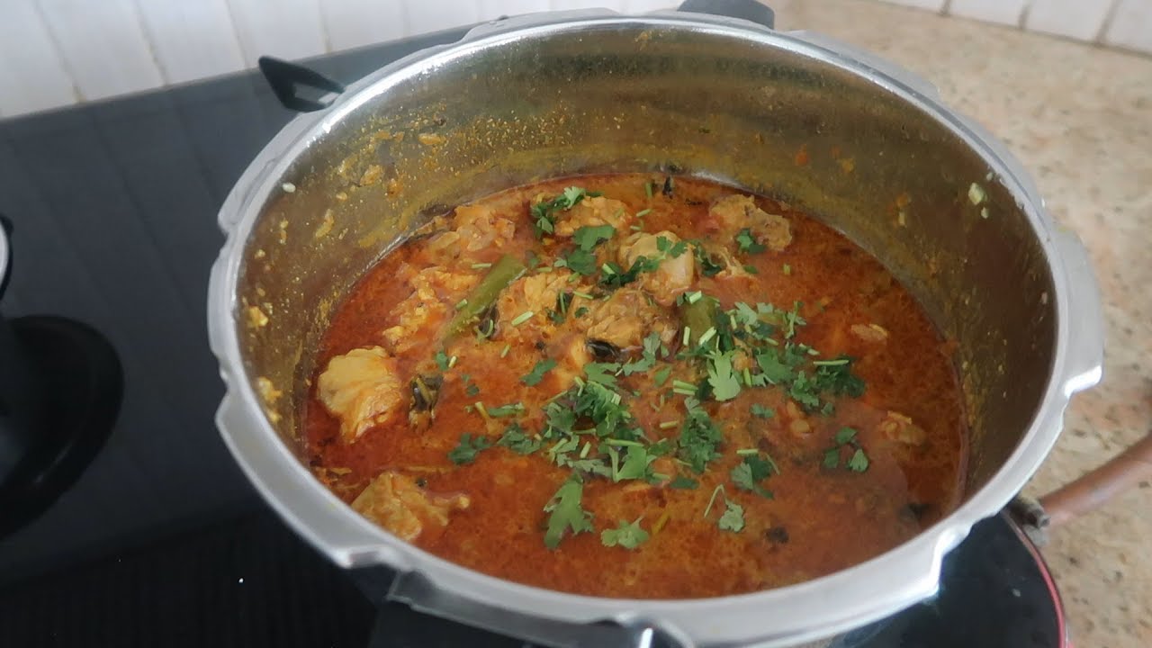 CHICKEN CURRY IN PRESSURE COOKER - JULY2019 - YouTube