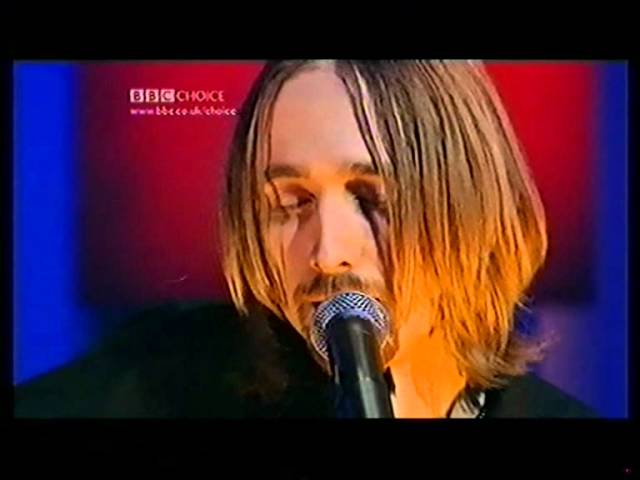 Neil Hannon of The Divine Comedy, The Power Of Love, live on Jonathan Ross accordi