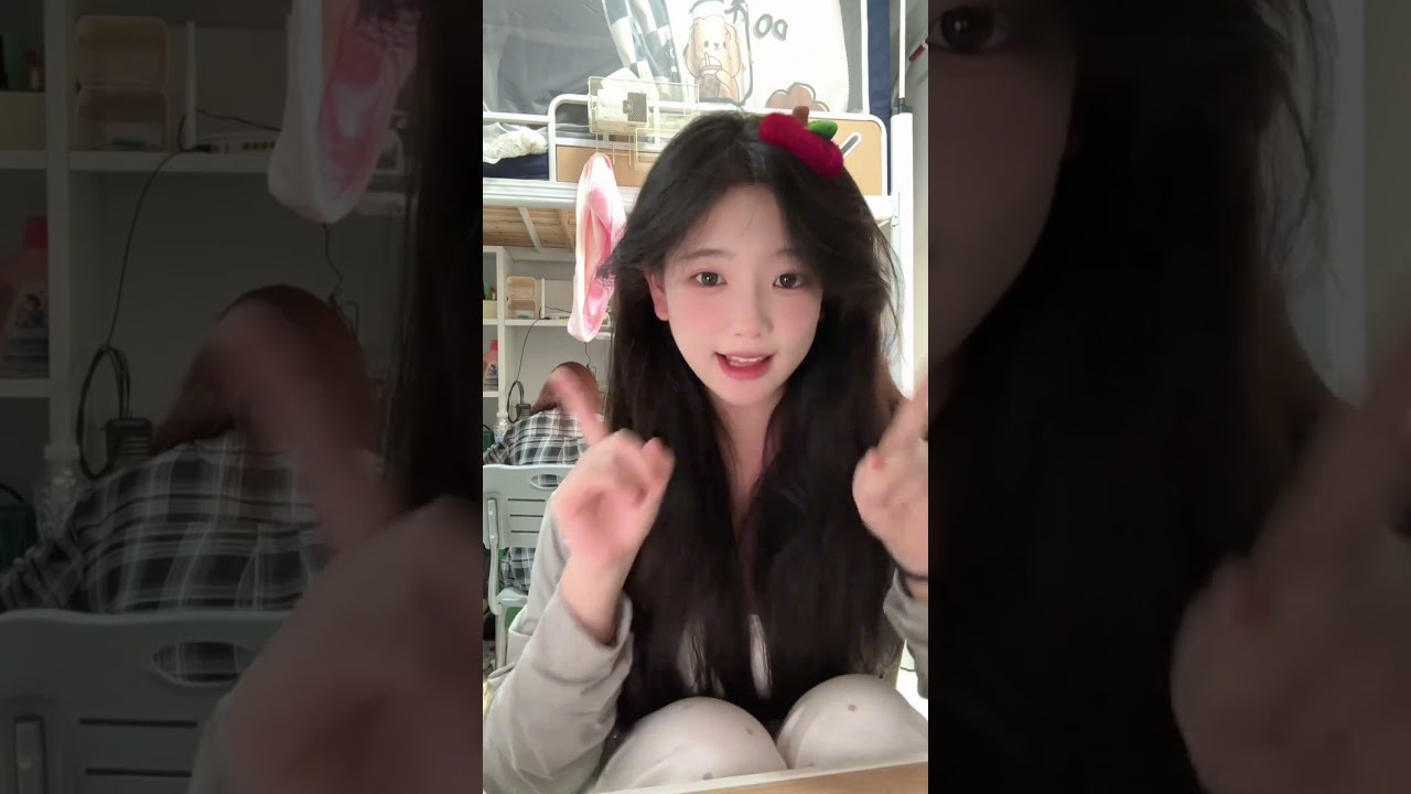 明明深爱着你#甜妹 #甜妹本命手势舞 #没有人可以拒绝甜妹 #这个手势舞甜度超标了 #明明深爱着你