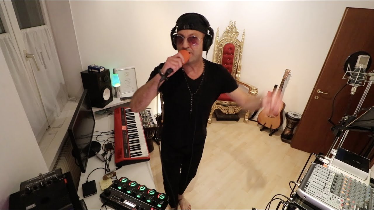 House Music Song Improvised by Musician