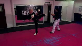 Celebrity Round Kick Counters Drill 6: Block, Backfist & Reverse. Punch Master Reactive Combos! with Owen King Wealth