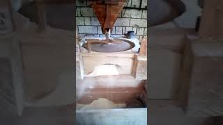 Pepića Vodenica. Melje Kukuruzno Brašno Za Proju