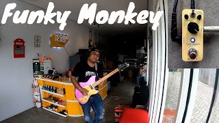 Mooer Audio Funky Monkey - Ivory Guitars Goria (Ganee Pickups)