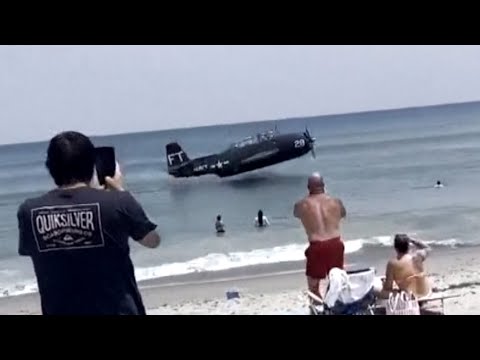 Wartime plane makes emergency landing