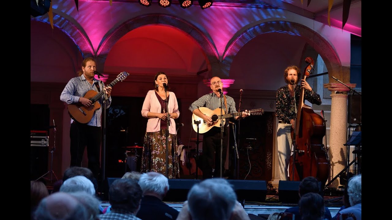 Slávek Janoušek a kapela a Spirituál kvartet