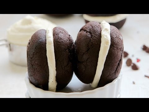 Classic Chocolate Whoopie Pies Recipe - Hot Chocolate Hits