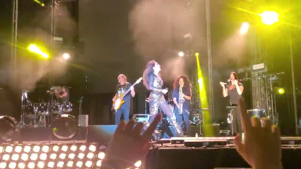 Malú - Contradicción (Alicante 19.08.2022)