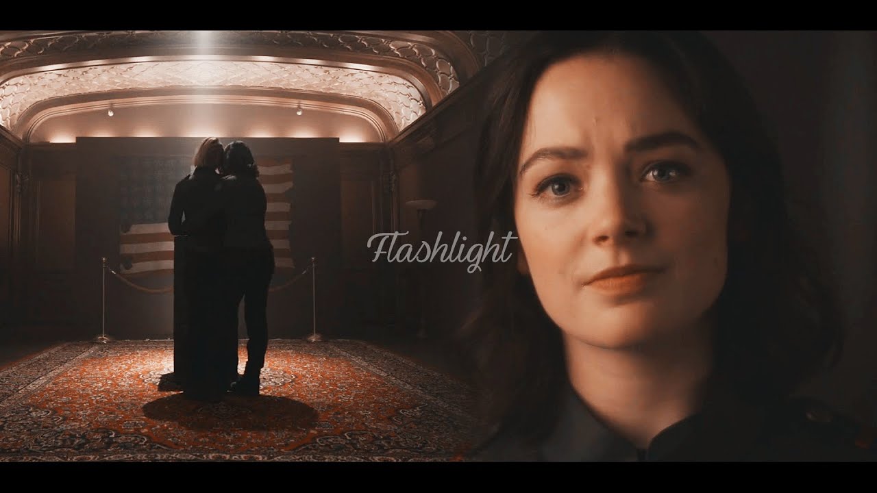 Raelle & Scylla | Flashlight