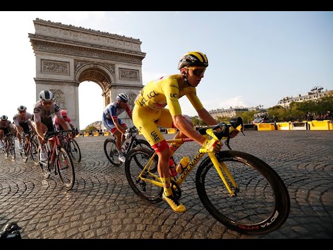 Видео: Джиро д'Италия 2018: Беннетт обогнал Вивиани и выиграл нейтрализованный финальный этап в Риме