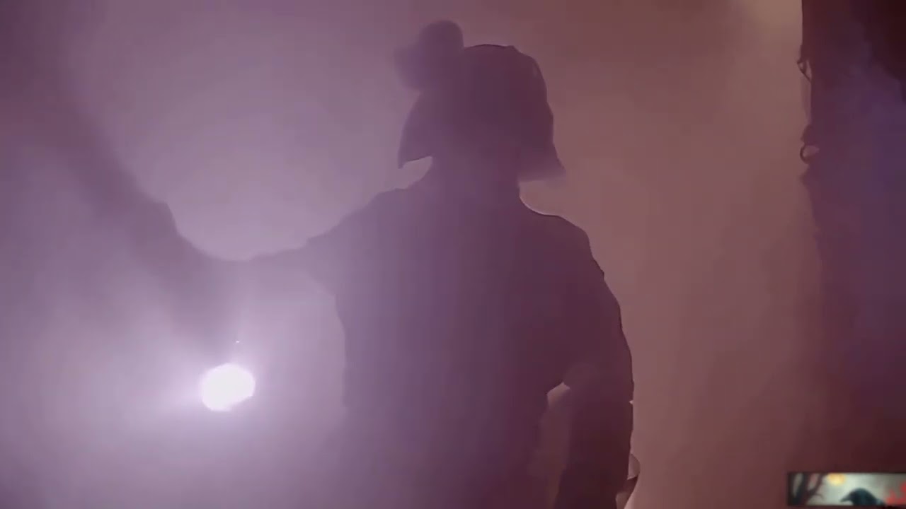 Dark Deep House | Lezlee R - Shadows in the glow