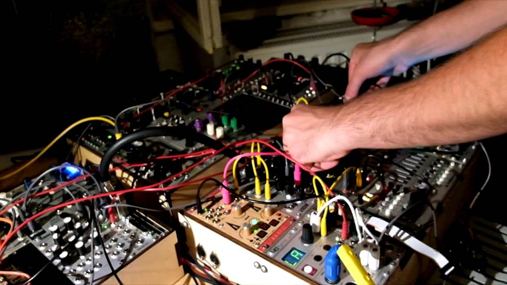 birdkids - the bateleur VCO [ bassline // beats ]