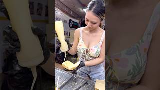 She sells condensed milk toast.- Thai Street Food