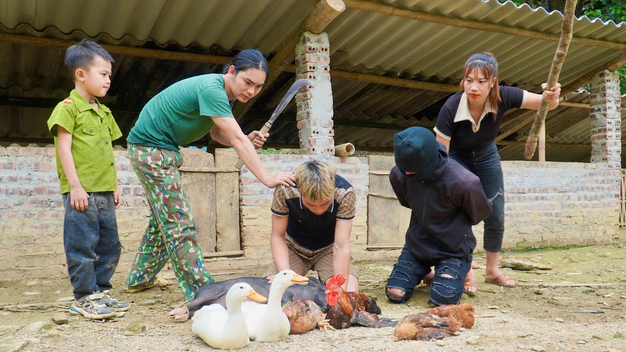 Harvesting, bananas, carp, the process of making smoked pork thighs, bad guys breaking into the farm