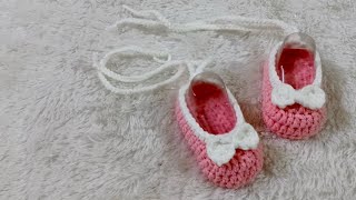 Crochet Baby Shoes - Baby Booties Newborn: Laces and Ribbons