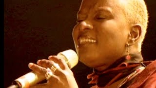 Angelique Kidjo - Malaika - Africa Live in Dakar chords