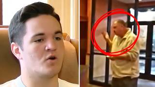 Taco Bell Employee Dealing With Deaf Customer Has No Clue Hes Being Filmed.