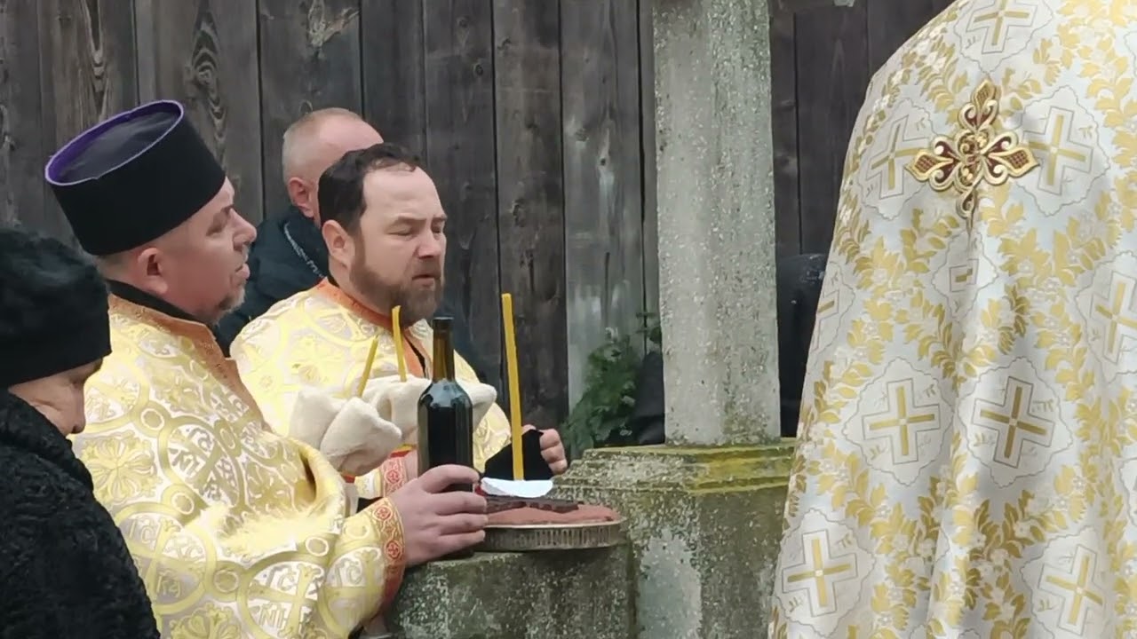 Înmormântarea mamei pr PARTENIE APOSTOAIE, Stăuceni