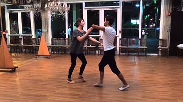 Salsa On2 pattern in our Intermediate class at Latin Dance Movement!