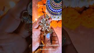 Did you know the mudra of Hanuman Ji’s idol posture changes the energy of your home? 🐒✨