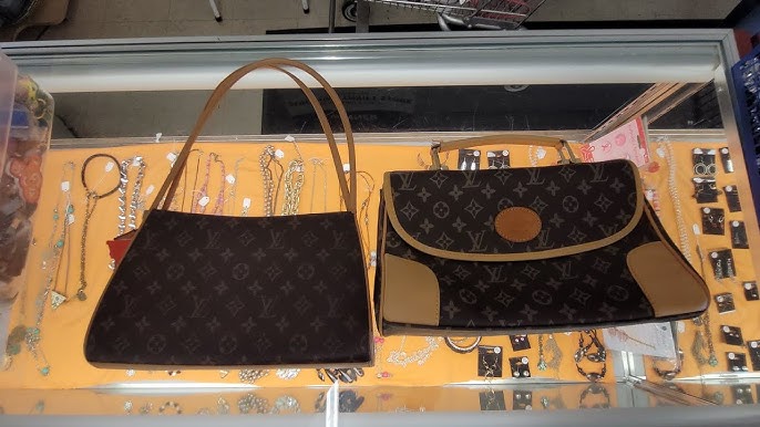 My mom found this Louis Vuitton bag at a thrift store : r/mildlyinteresting