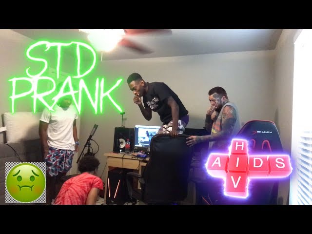 I HAVE A STD ON FUNNYCAM & REGTOOFUNNY