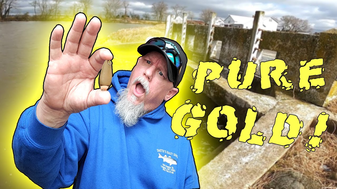 Spoon Fishing for Bass in Winter ?? YouTube