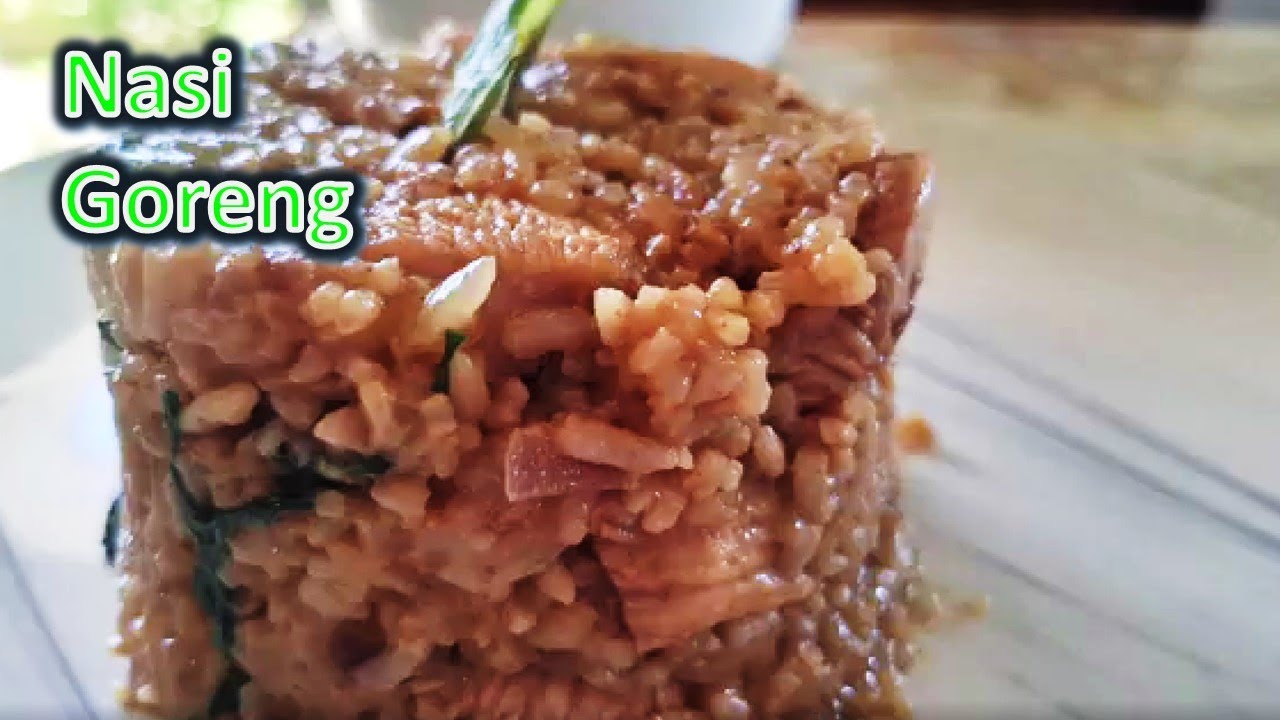 Nasi goreng/ Fried rice (Indonesian style)