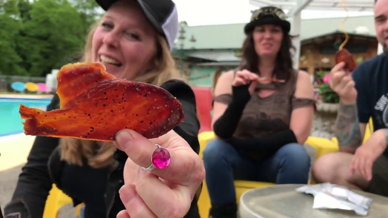 Snacktime! 13 with Birdie and Dolly bugs and mountain oysters! YouTube