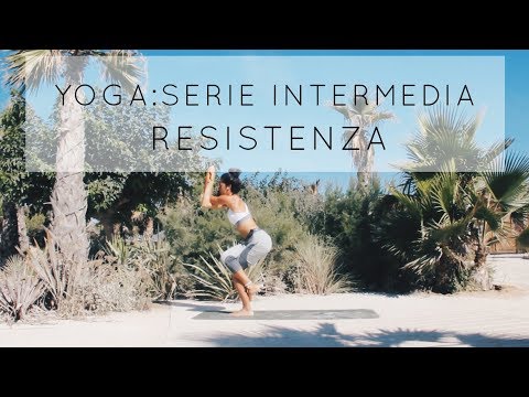 Video: Una Serie Di Esercizi Per Principianti Per Praticare Il Raja Yoga